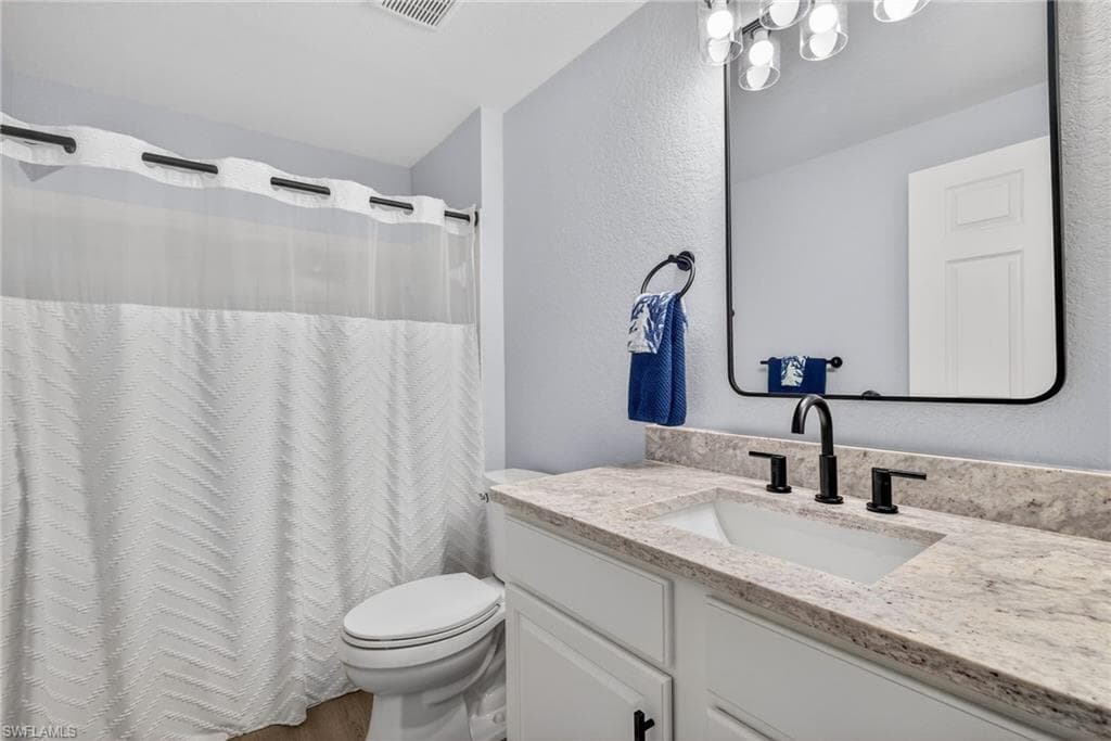 15585 Ocean Walk CIR # 215, FORT MYERS FL 33908-17