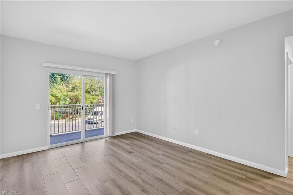 15585 Ocean Walk CIR # 215, FORT MYERS FL 33908-7