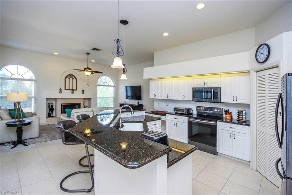 1319 Par View DR, SANIBEL FL 33957-3