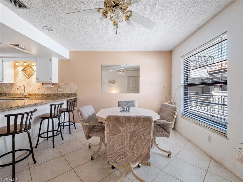 4218 SE 20th PL # D5, CAPE CORAL FL 33904-25