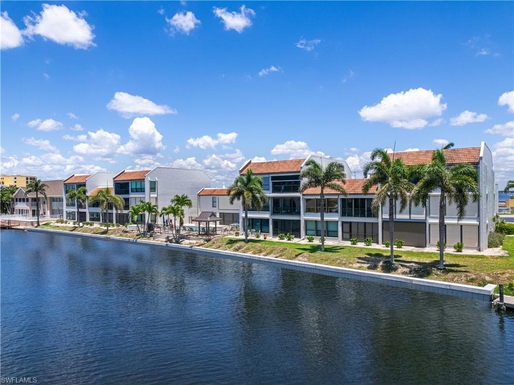 4218 SE 20th PL # D5, CAPE CORAL FL 33904-38