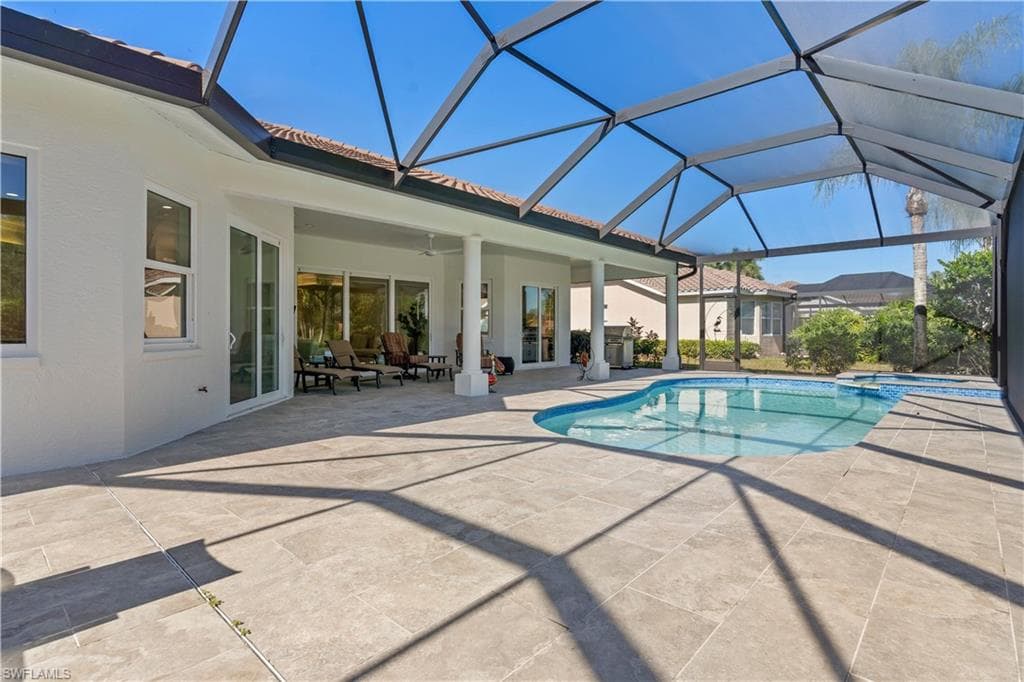 7834 Naples Heritage DR, NAPLES FL 34112-26
