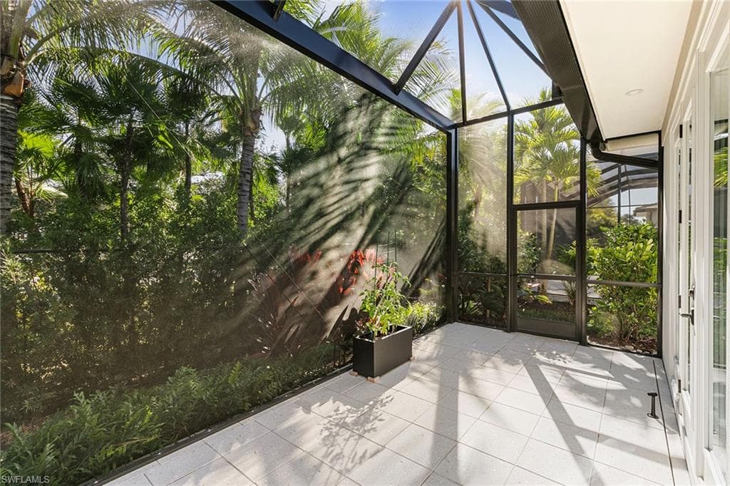 2036 Cambridge Park DR, NAPLES FL 34109-37