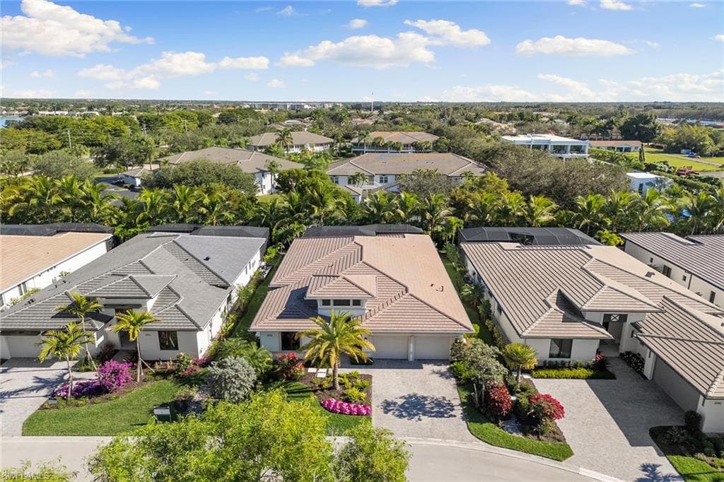 2036 Cambridge Park DR, NAPLES FL 34109-38