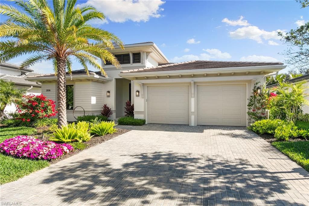 2036 Cambridge Park DR, NAPLES FL 34109-3