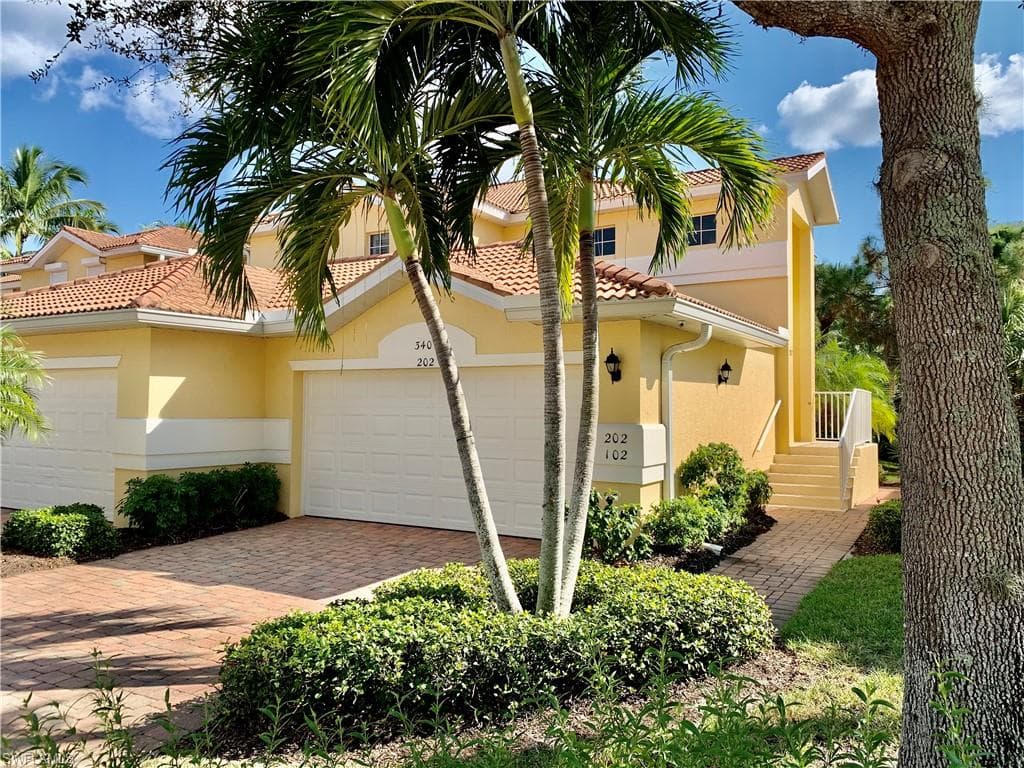 3401 Morning Lake DR # 202, ESTERO FL 34134-25
