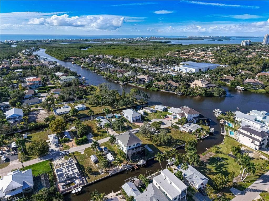27570 Tarpon WAY, BONITA SPRINGS FL 34134-3