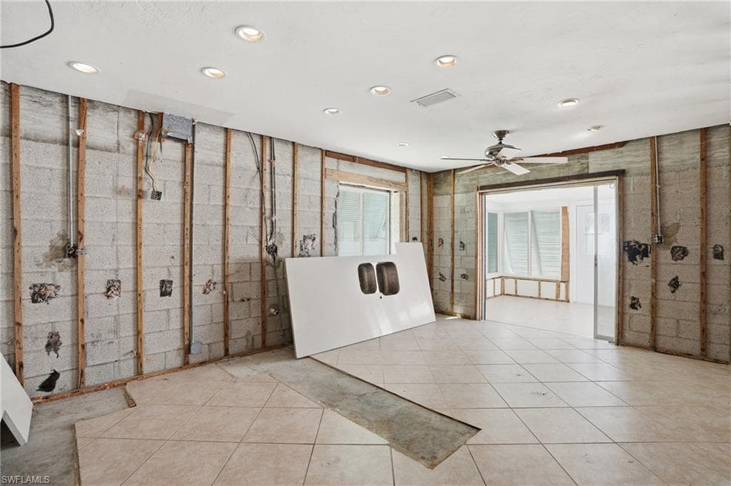 193 Hibiscus DR, FORT MYERS BEACH FL 33931-44