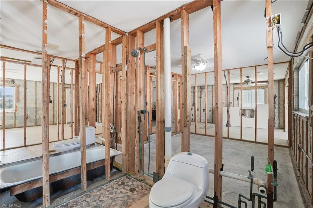 193 Hibiscus DR, FORT MYERS BEACH FL 33931-17