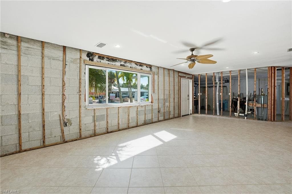 193 Hibiscus DR, FORT MYERS BEACH FL 33931-38