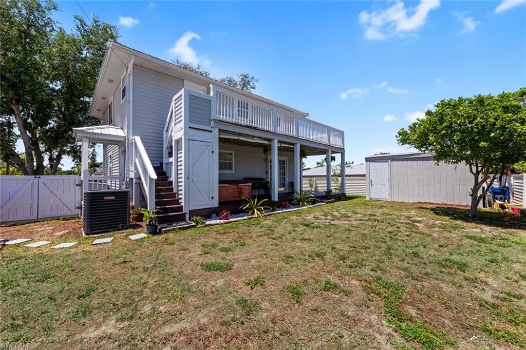 2040 Clarke AVE, FORT MYERS FL 33905-34