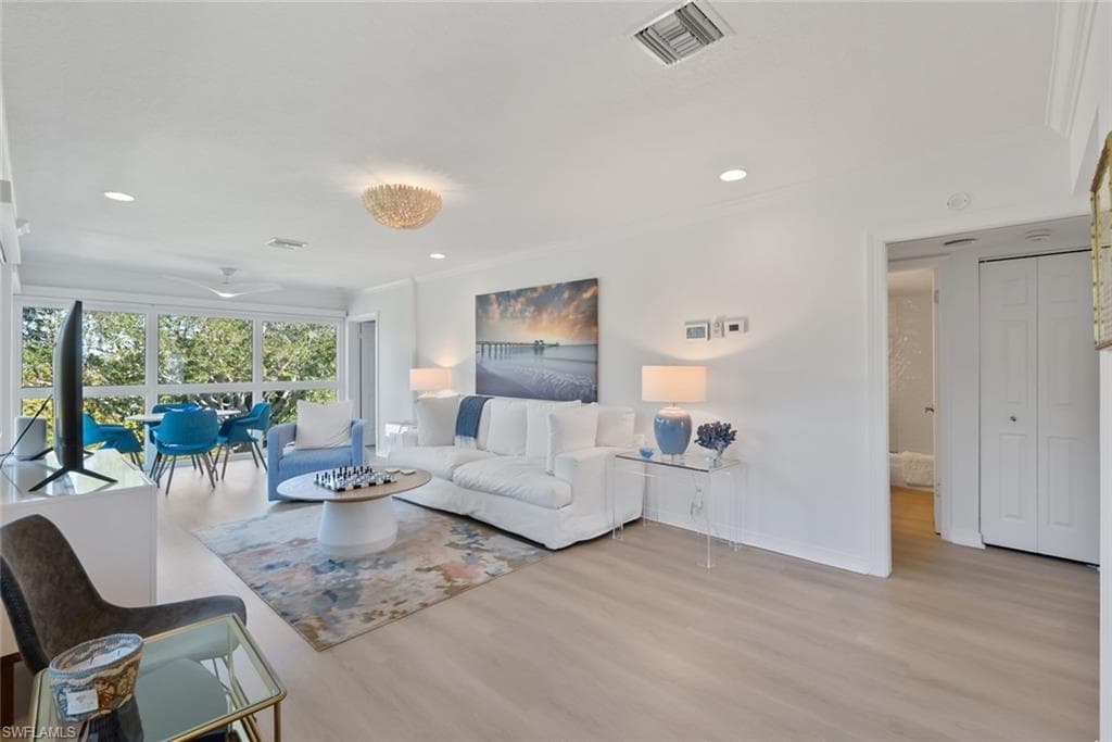 606 Broad AVE S # J606, NAPLES FL 34102-1
