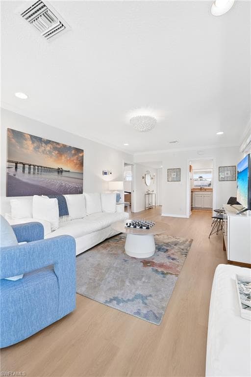 606 Broad AVE S # J606, NAPLES FL 34102-6