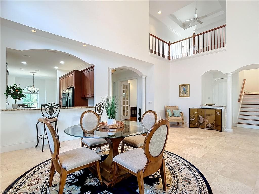 2840 Coco Lakes DR, NAPLES FL 34105-21