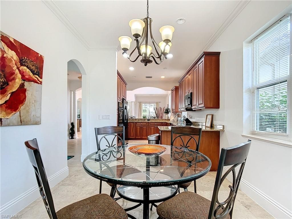 2840 Coco Lakes DR, NAPLES FL 34105-8