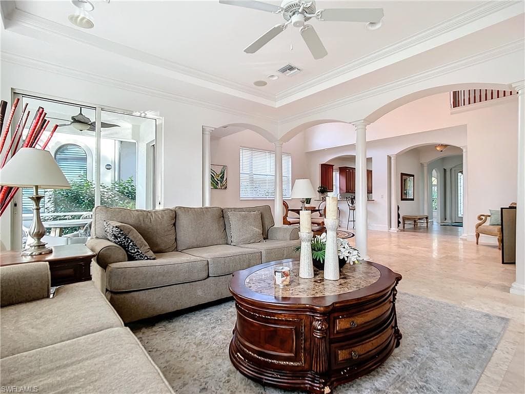 2840 Coco Lakes DR, NAPLES FL 34105-29