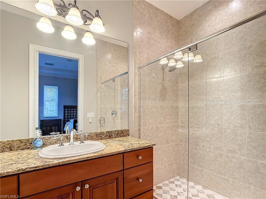 2840 Coco Lakes DR, NAPLES FL 34105-40