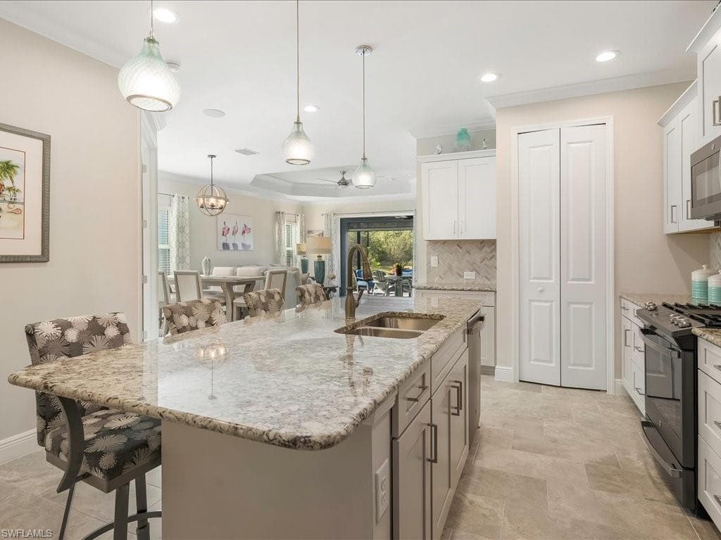 2227 Marquesa CIR, NAPLES FL 34112-5
