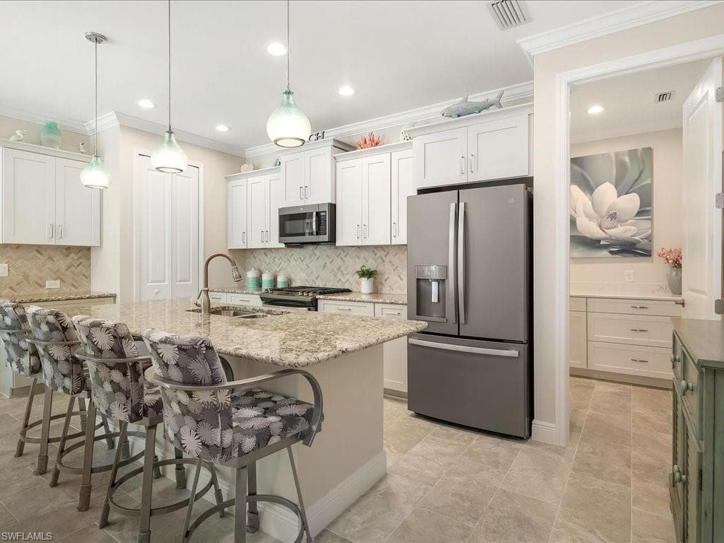 2227 Marquesa CIR, NAPLES FL 34112-8