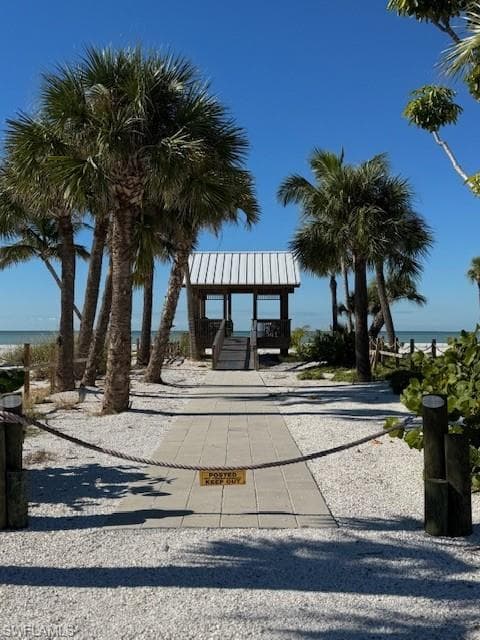 121 Gulf Island DR, FORT MYERS BEACH FL 33931-4