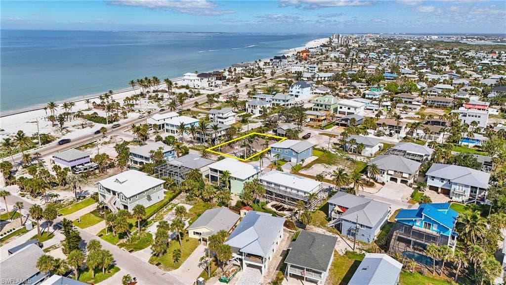 121 Gulf Island DR, FORT MYERS BEACH FL 33931-10