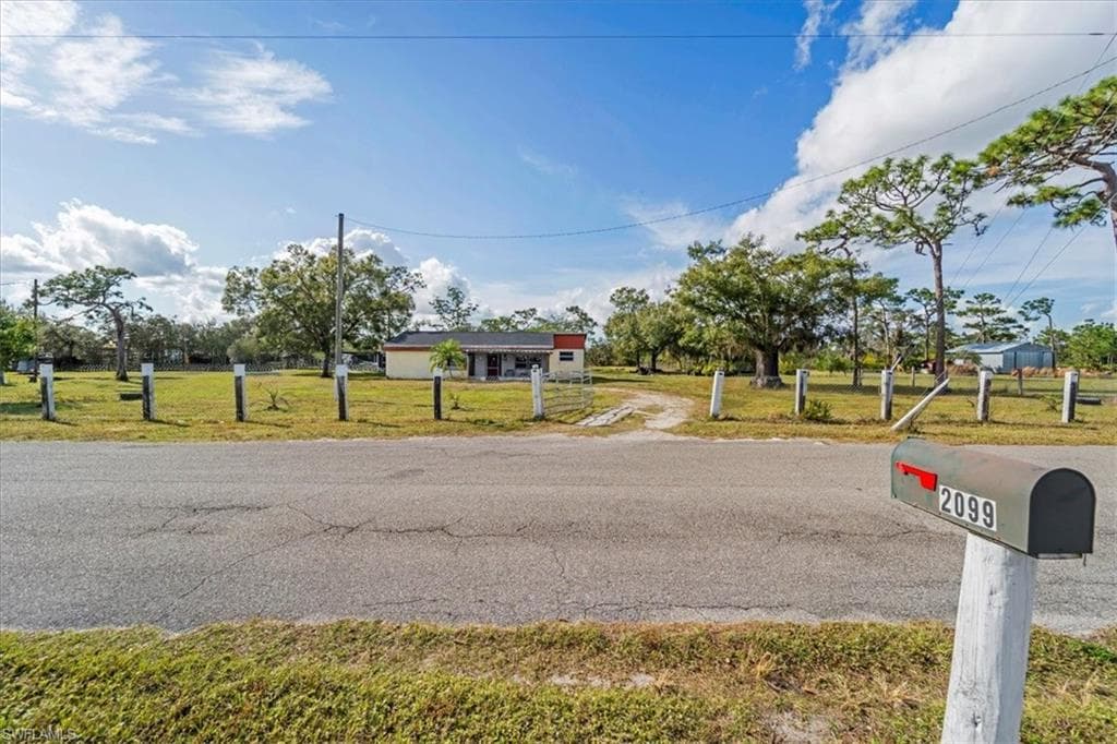 2099 Summerall RD, LABELLE FL 33935-4