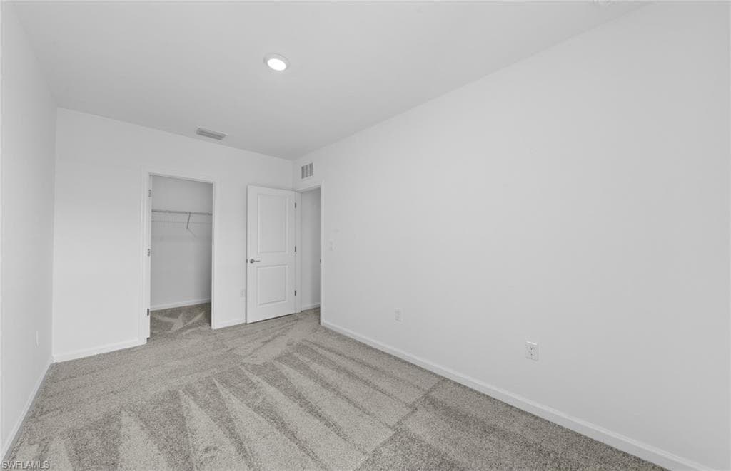 1587 Lake Jessup CIR, CAPE CORAL FL 33909-4