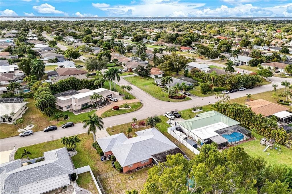 5203 SELBY DR, FORT MYERS FL 33919-31