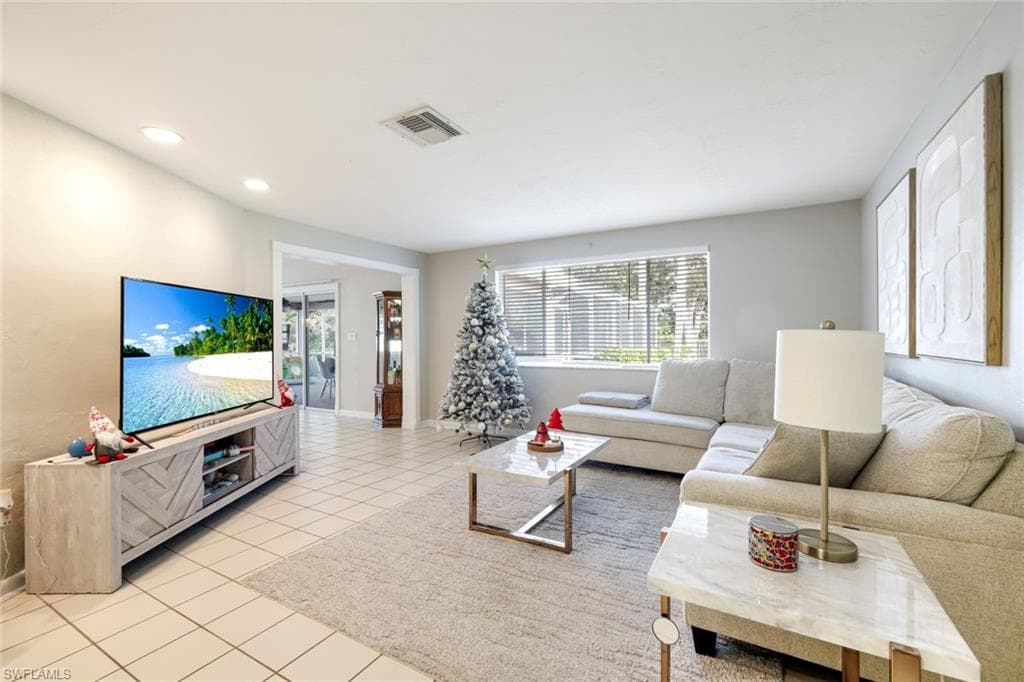 5203 SELBY DR, FORT MYERS FL 33919-10