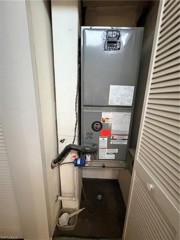 8893 Somerset BLVD, FORT MYERS FL 33919-22