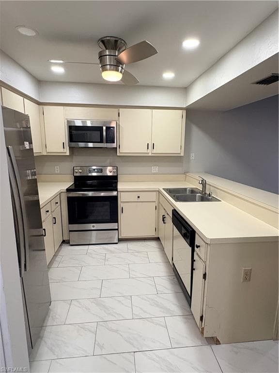 8893 Somerset BLVD, FORT MYERS FL 33919-6