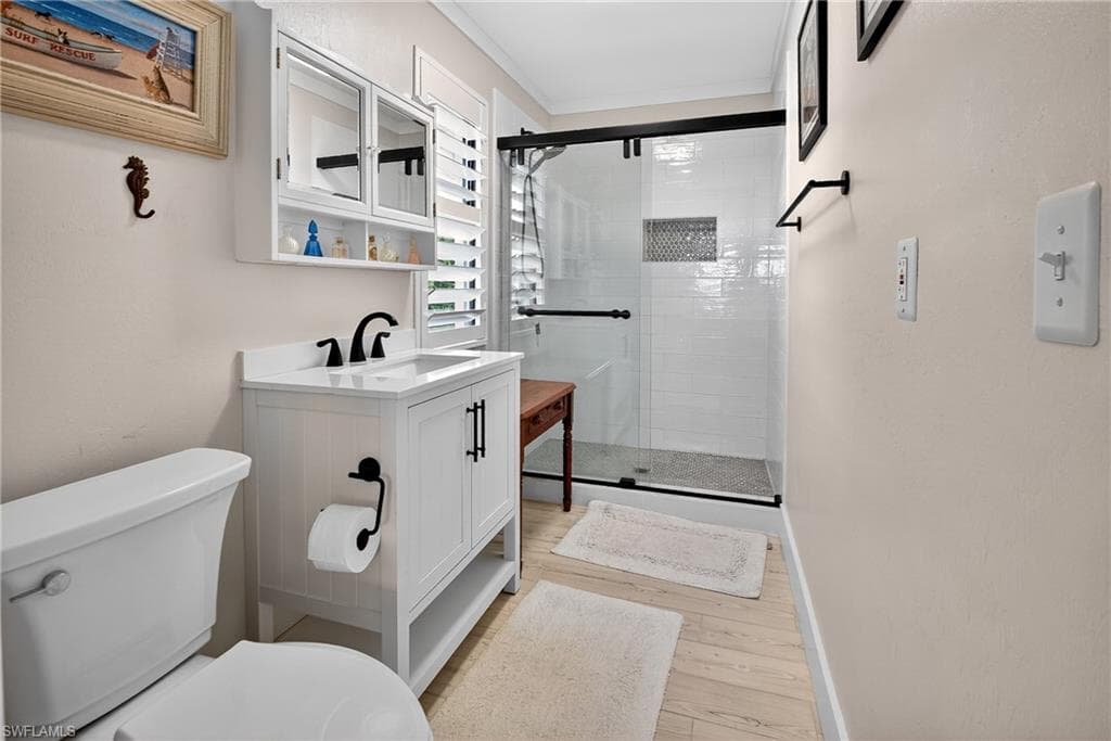 190 Tahiti CIR, NAPLES FL 34113-16