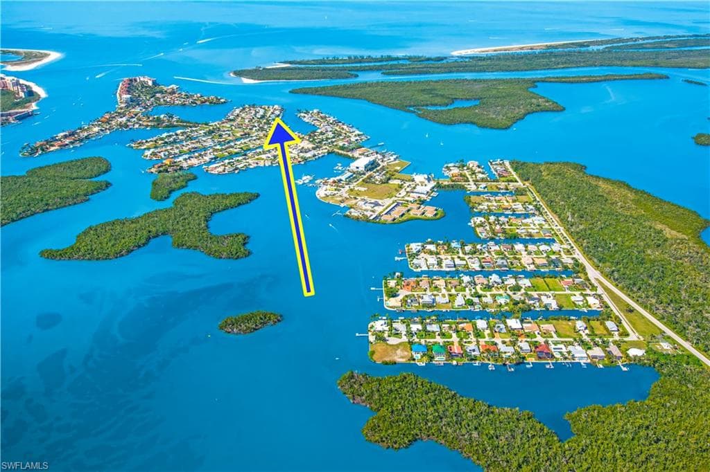 190 Tahiti CIR, NAPLES FL 34113-2