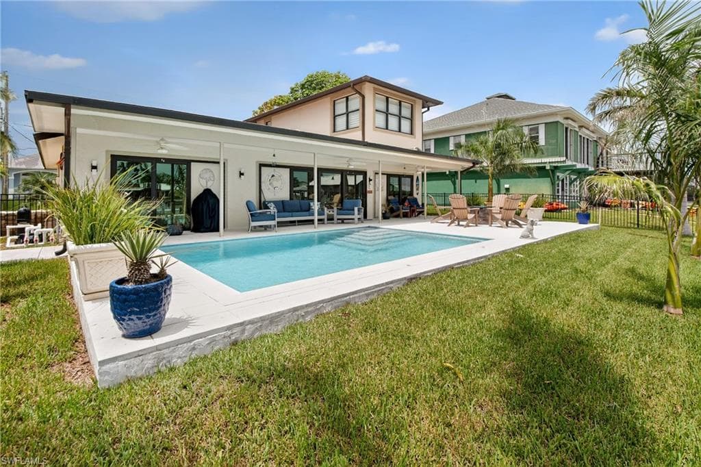 190 Tahiti CIR, NAPLES FL 34113-19