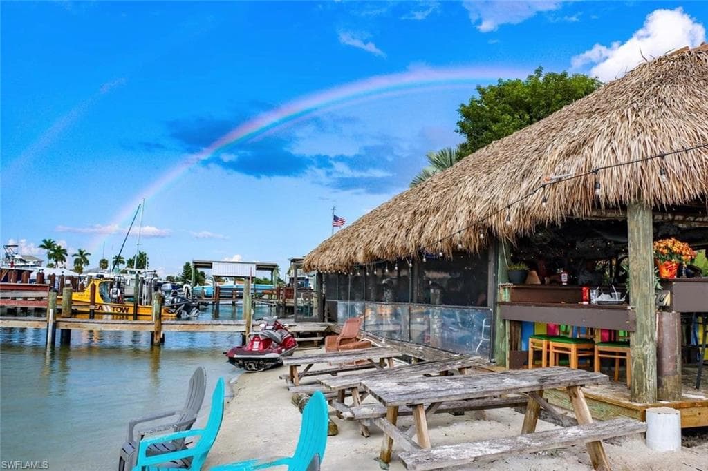 190 Tahiti CIR, NAPLES FL 34113-28