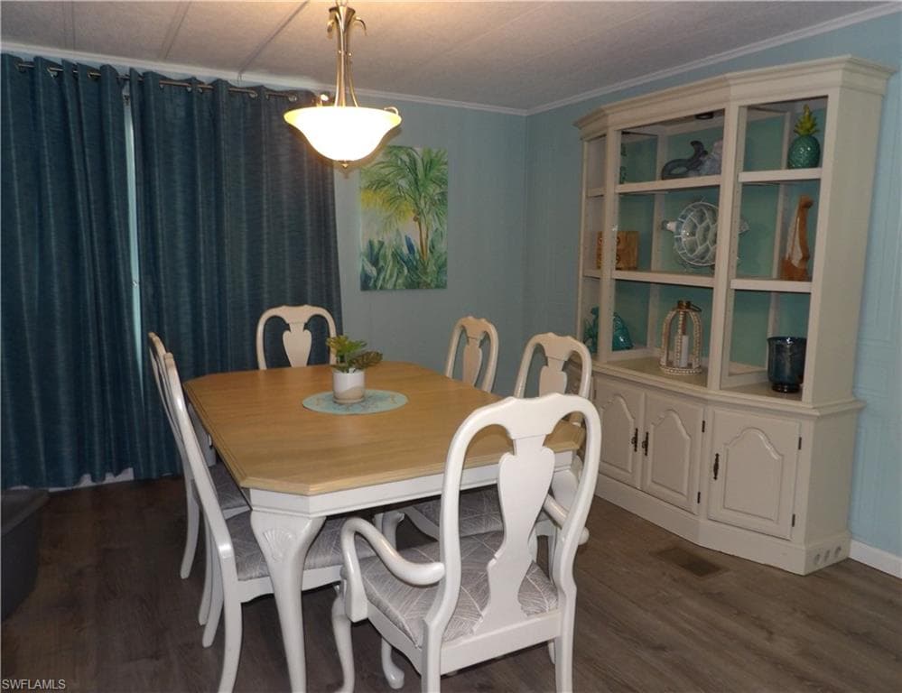 413 Timber LN N, NORTH FORT MYERS FL 33917-5