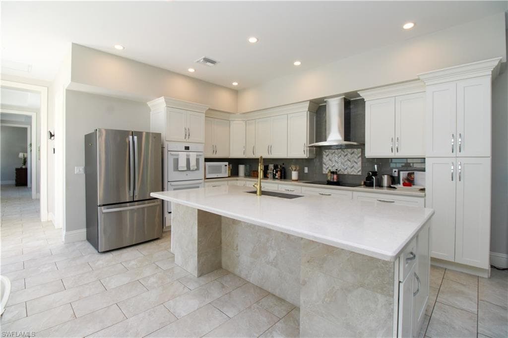 6184 WHITAKER RD, NAPLES FL 34112-32