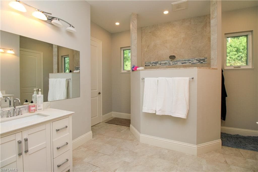 6184 WHITAKER RD, NAPLES FL 34112-13