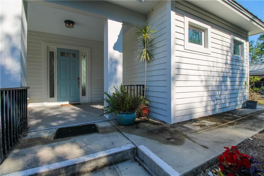 6184 WHITAKER RD, NAPLES FL 34112-10