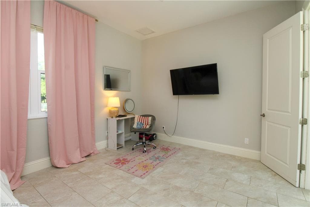 6184 WHITAKER RD, NAPLES FL 34112-39