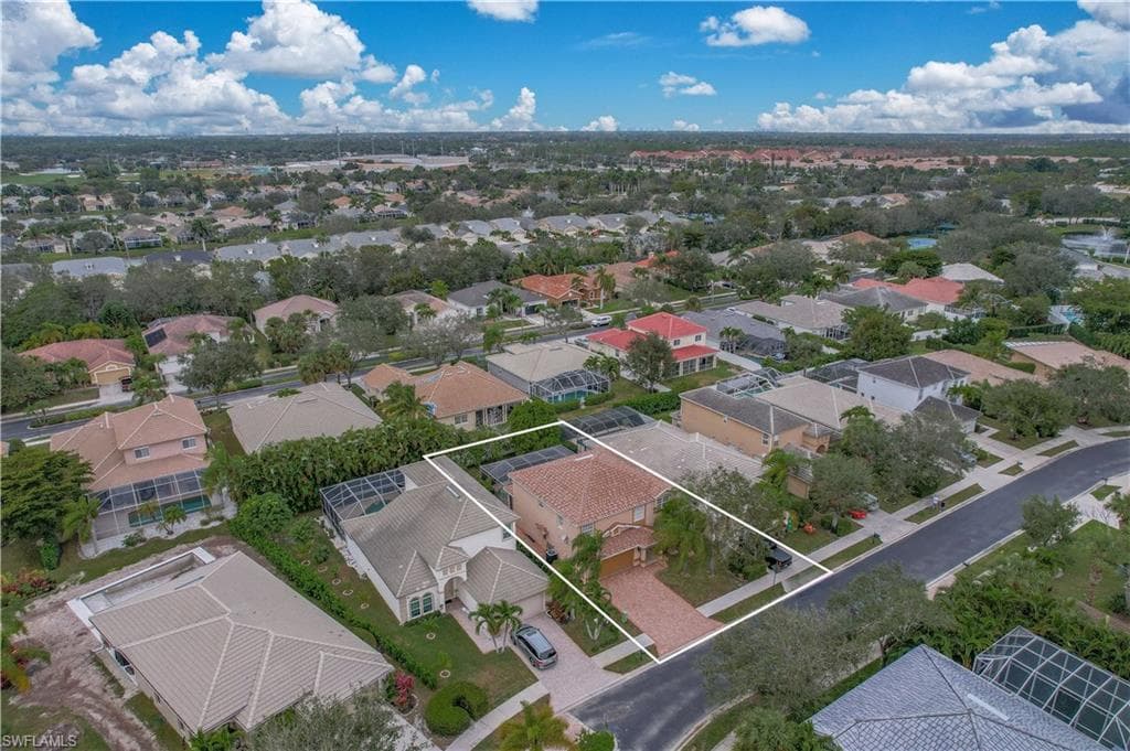 8271 Laurel Lakes WAY, NAPLES FL 34119-33