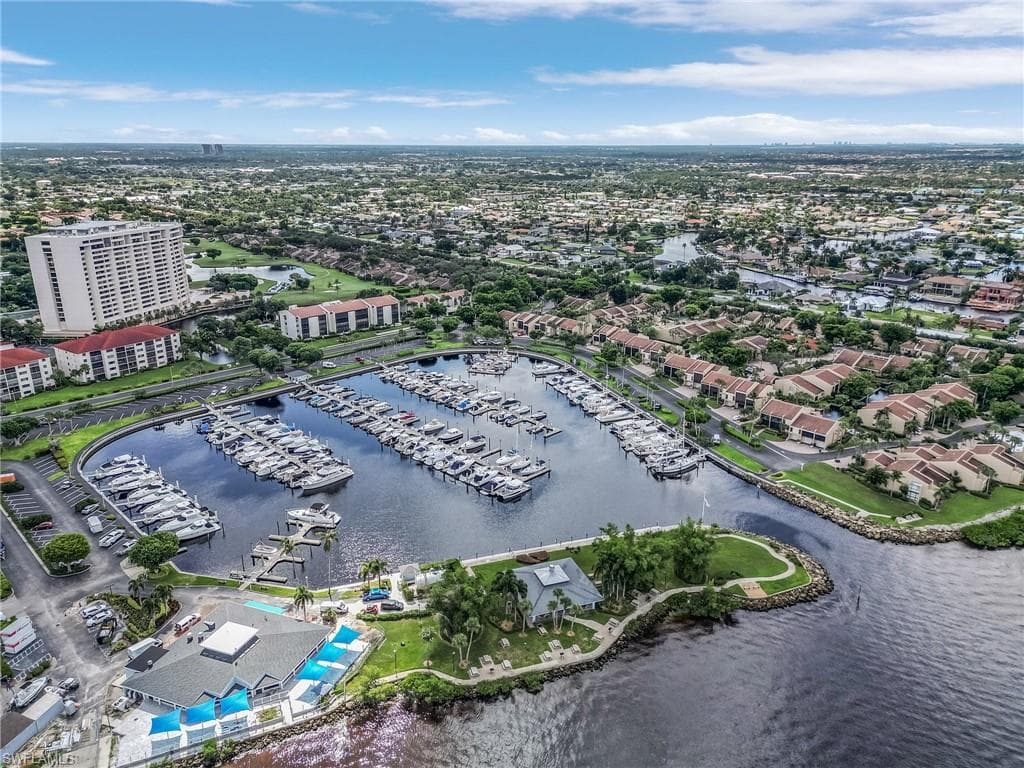 4570 Trawler CT # 102, FORT MYERS FL 33919-29
