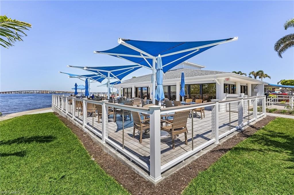 4570 Trawler CT # 102, FORT MYERS FL 33919-30