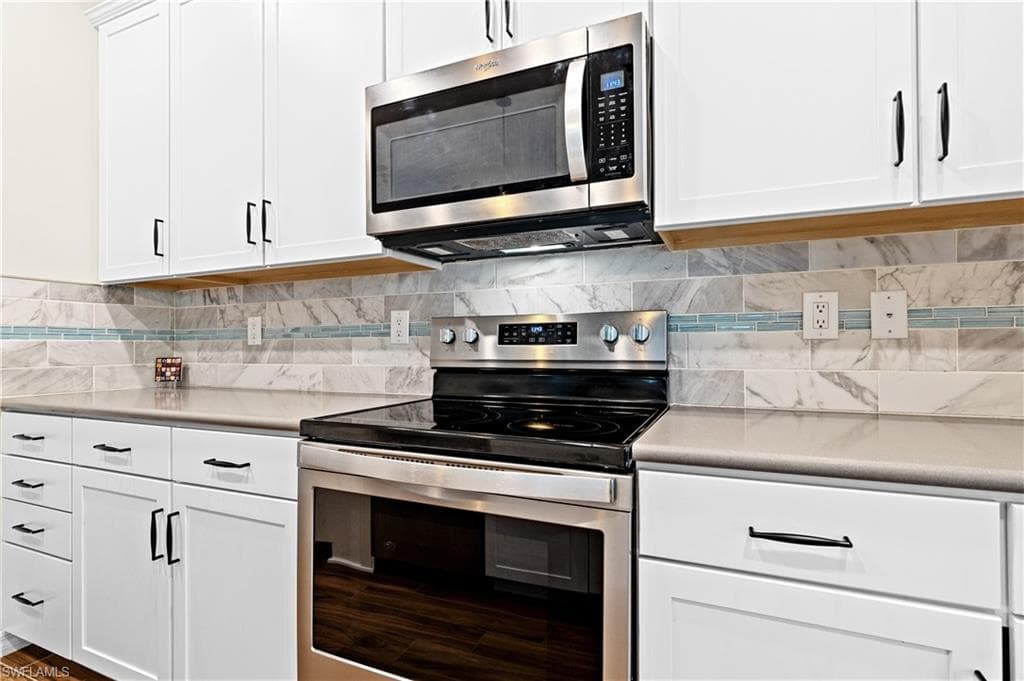 3944 Black Eagle LN, FORT MYERS FL 33966-16