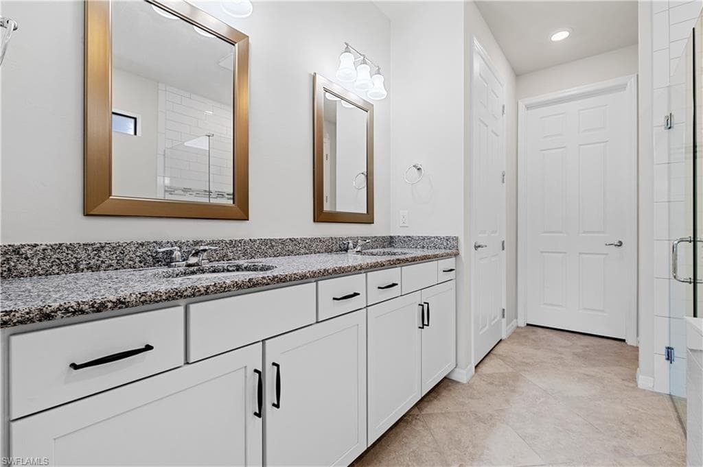 3944 Black Eagle LN, FORT MYERS FL 33966-25