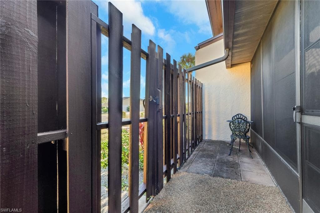 646 SE 12th CT # 17, CAPE CORAL FL 33990-15