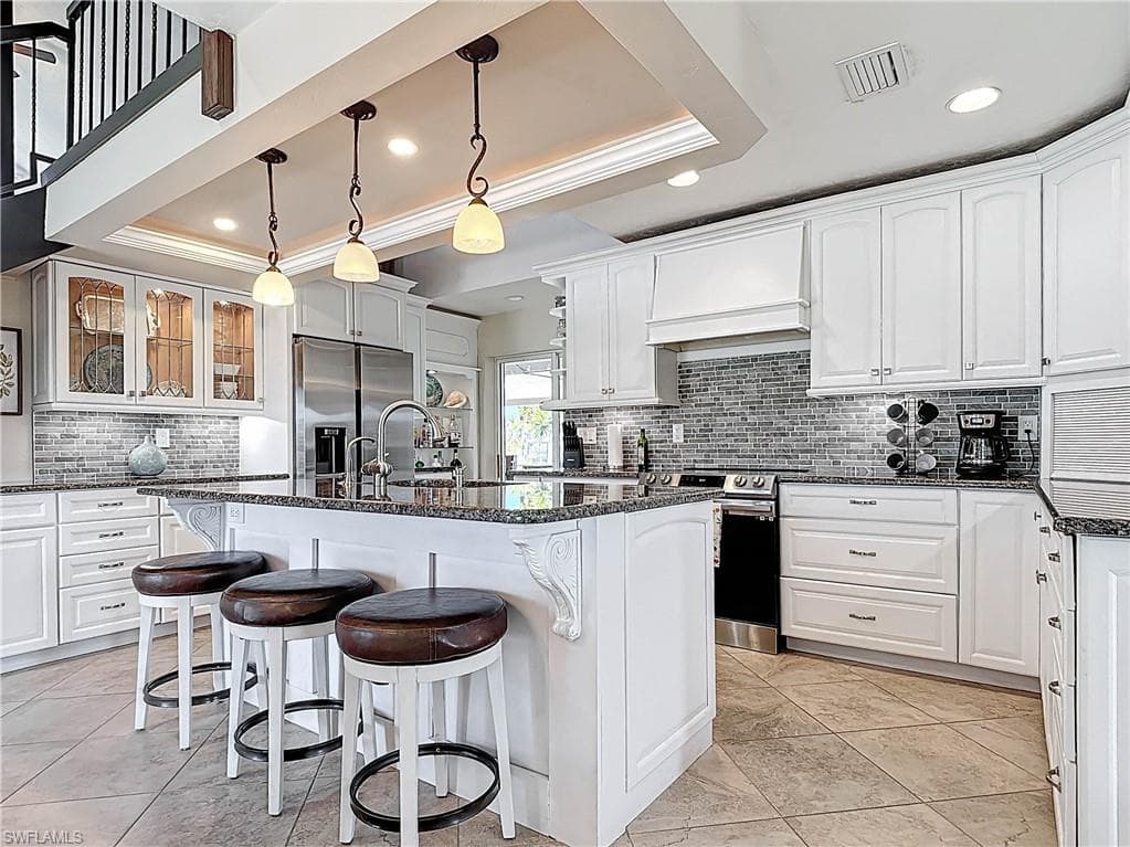 11481 Rebecca CIR, FORT MYERS BEACH FL 33931-5