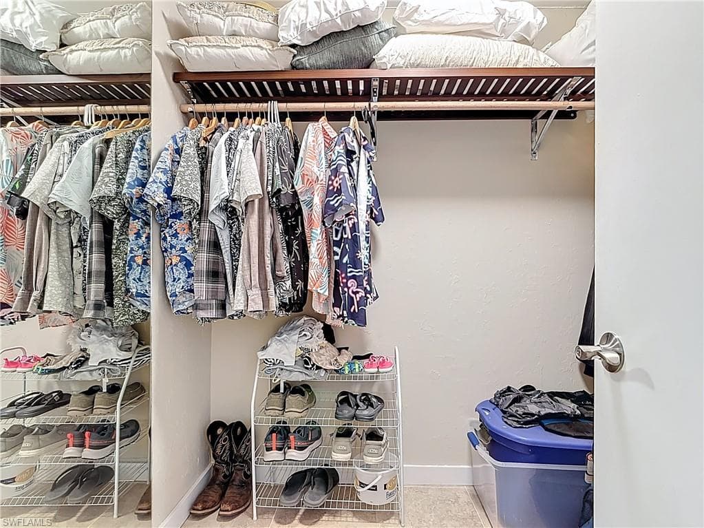 11481 Rebecca CIR, FORT MYERS BEACH FL 33931-25