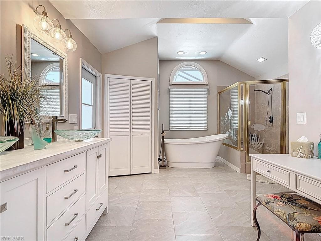 11481 Rebecca CIR, FORT MYERS BEACH FL 33931-21