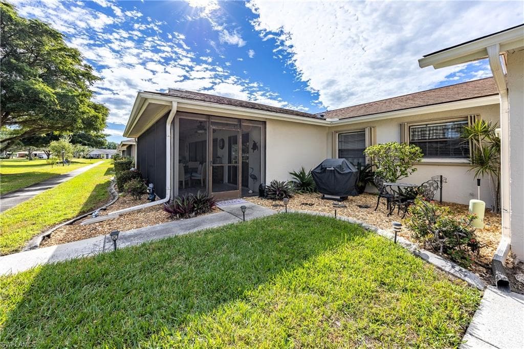 5678 Balkan CT, FORT MYERS FL 33919-29